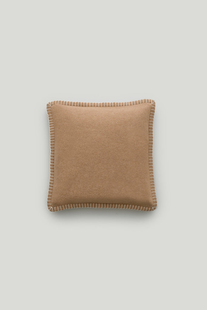 Amsterdam Cushion Walnut Pearl | Lisa Yang | Brown White cushion in 100% cashmere
