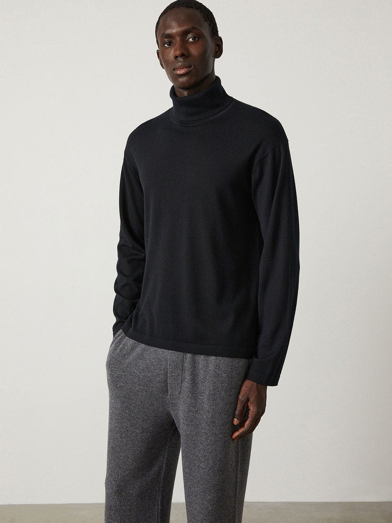 Alain Sweater Black | Lisa Yang | Black high neck sweater in 100% cashmere