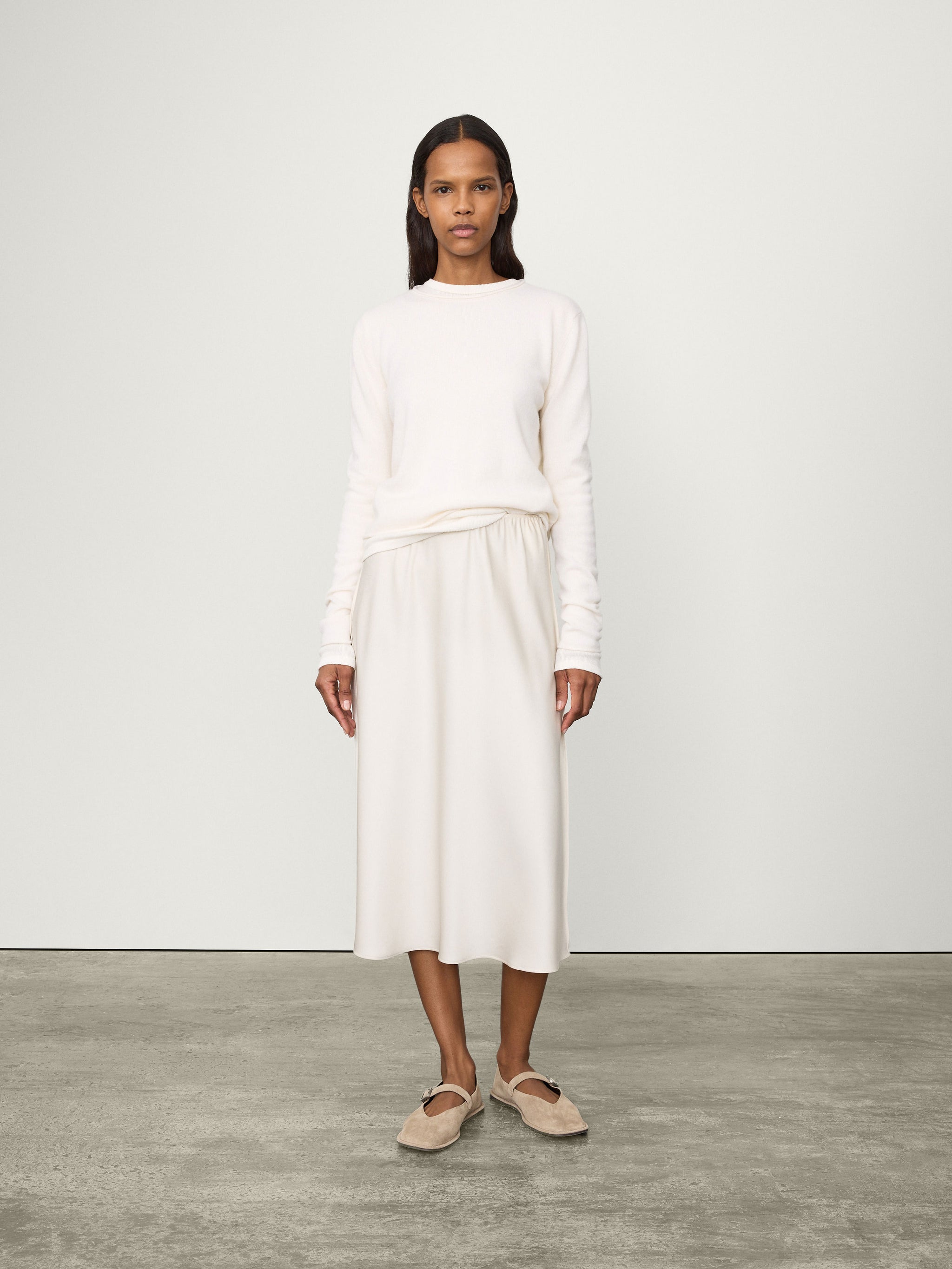 【関税込み】LISA YANG オフホワイト シルク ミニスカート LISA YANG Silk-satin mini skirt | NET-A-PORTER