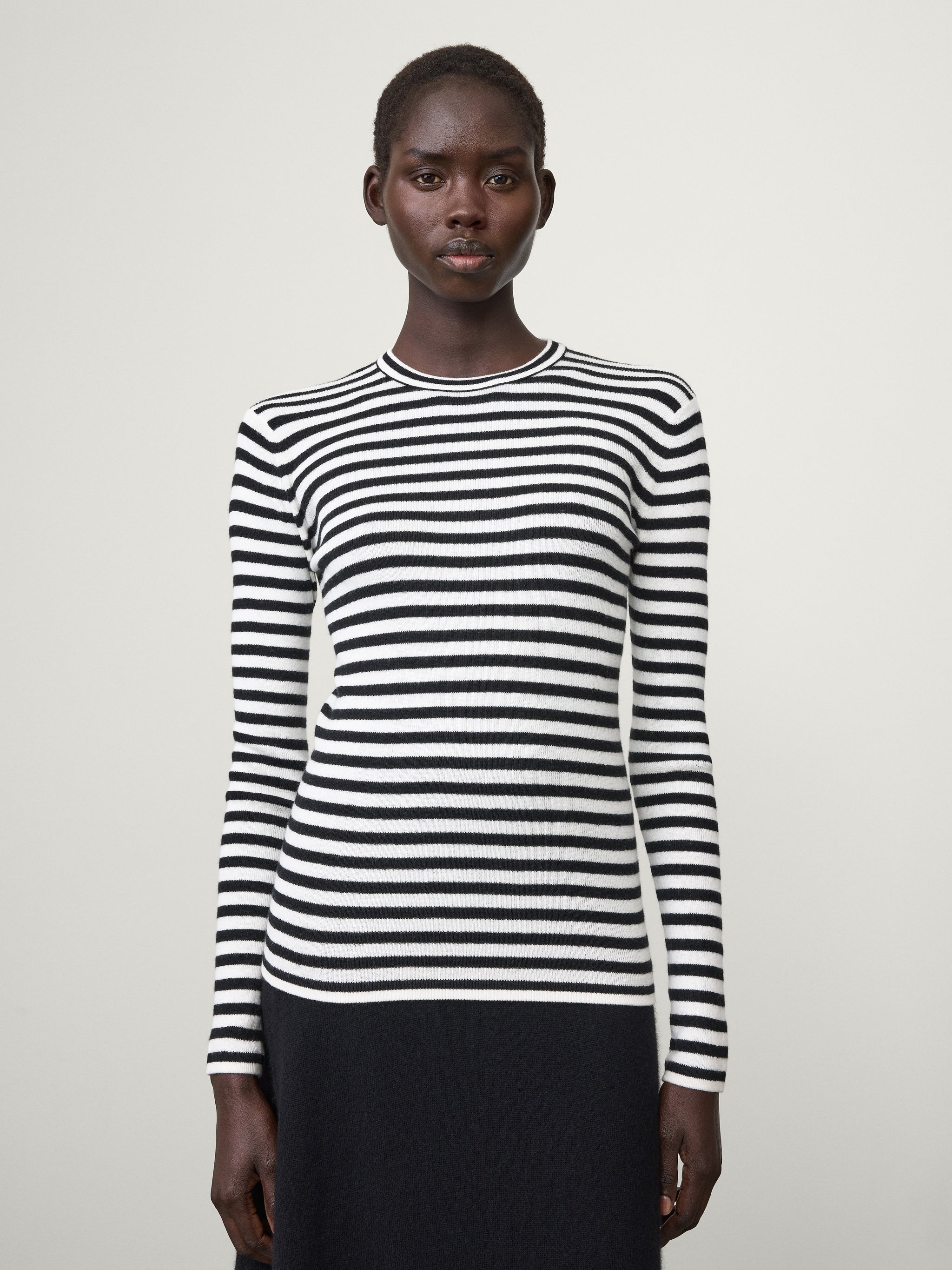 【Lisa Yang】 Loviカシミヤミニスカート 2025370_Kenzie_Sweater_Cream_B