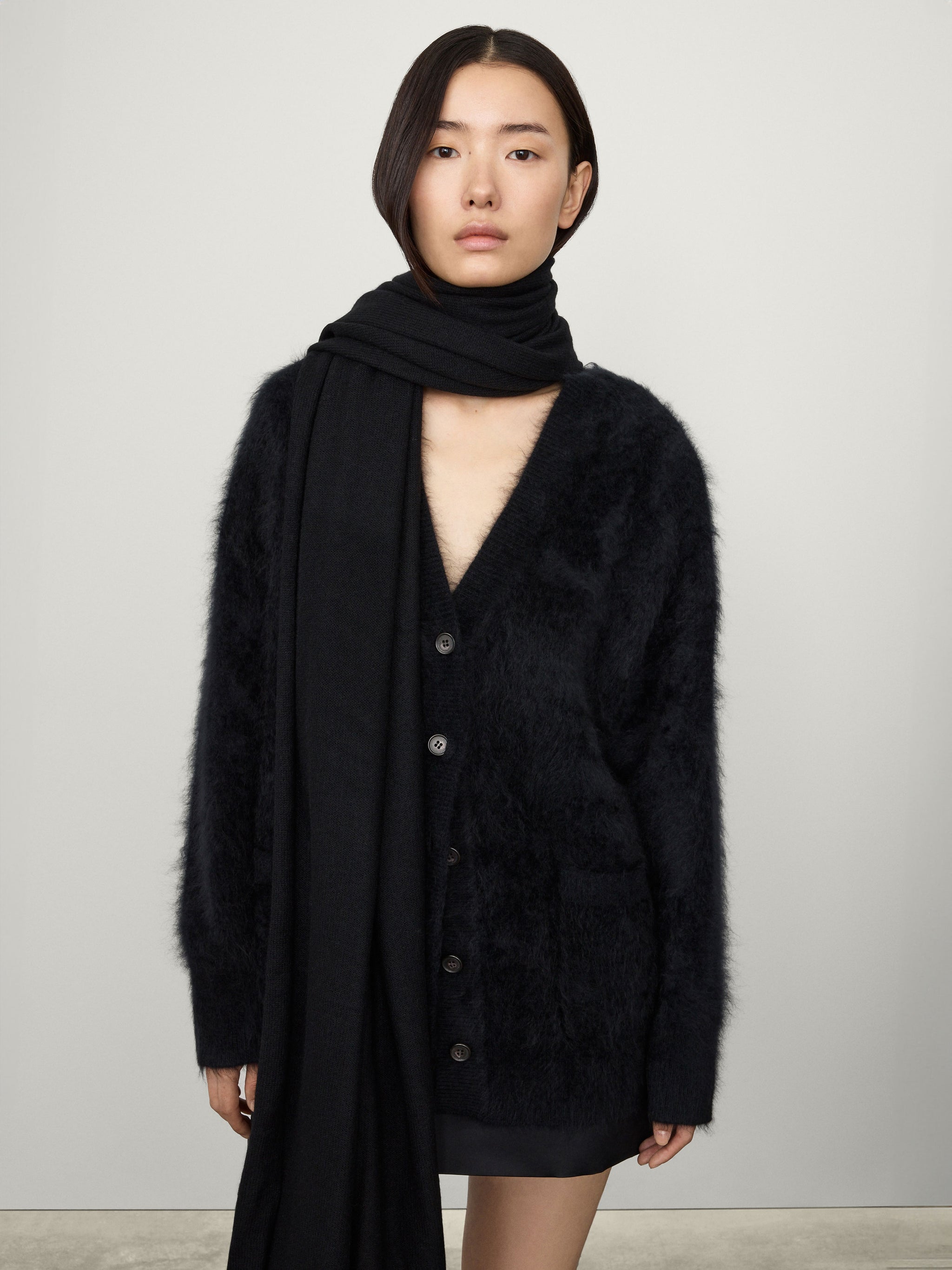 The Paris Scarf Black – LISA YANG