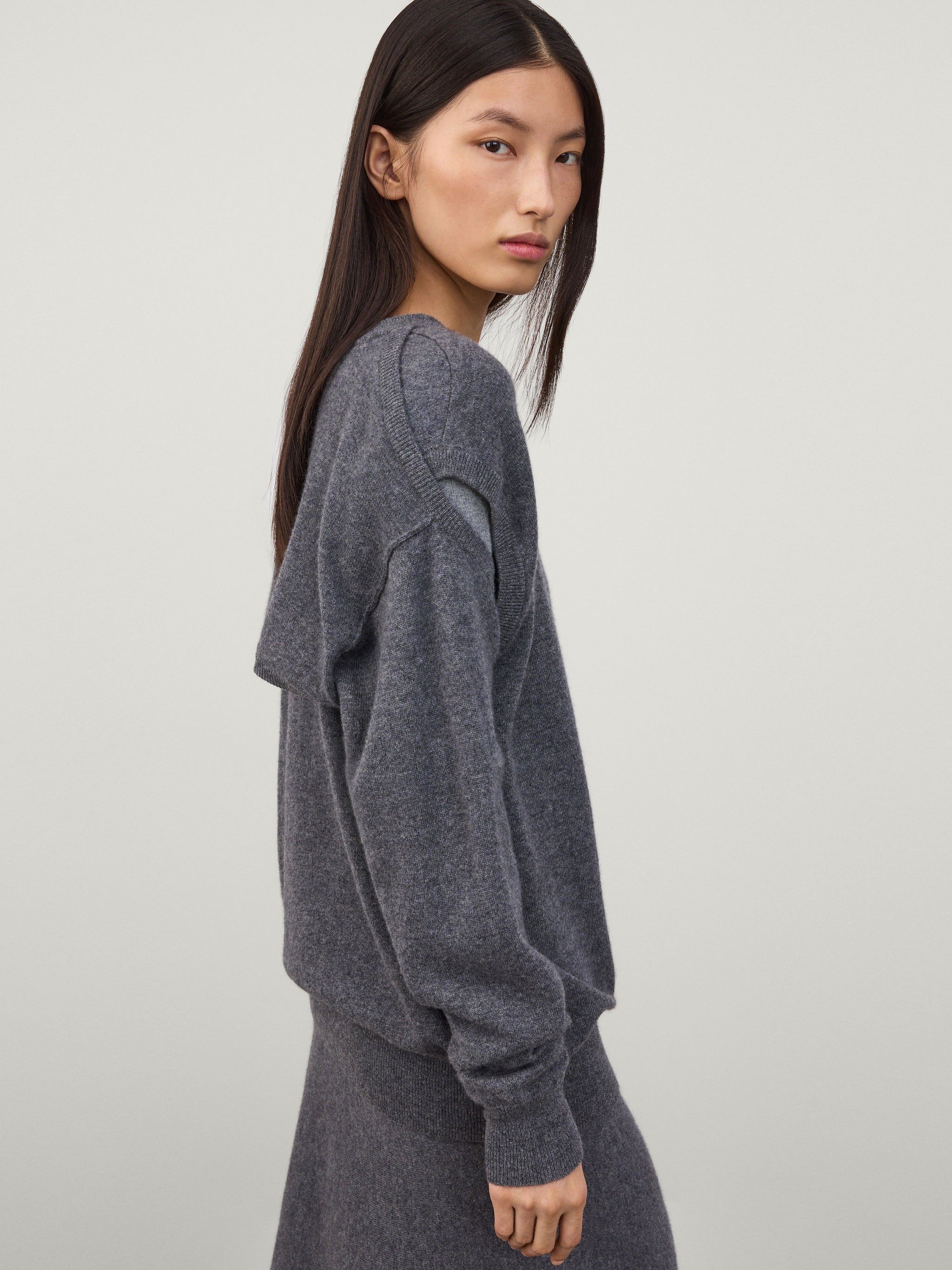 The Othelia Sweater – LISA YANG