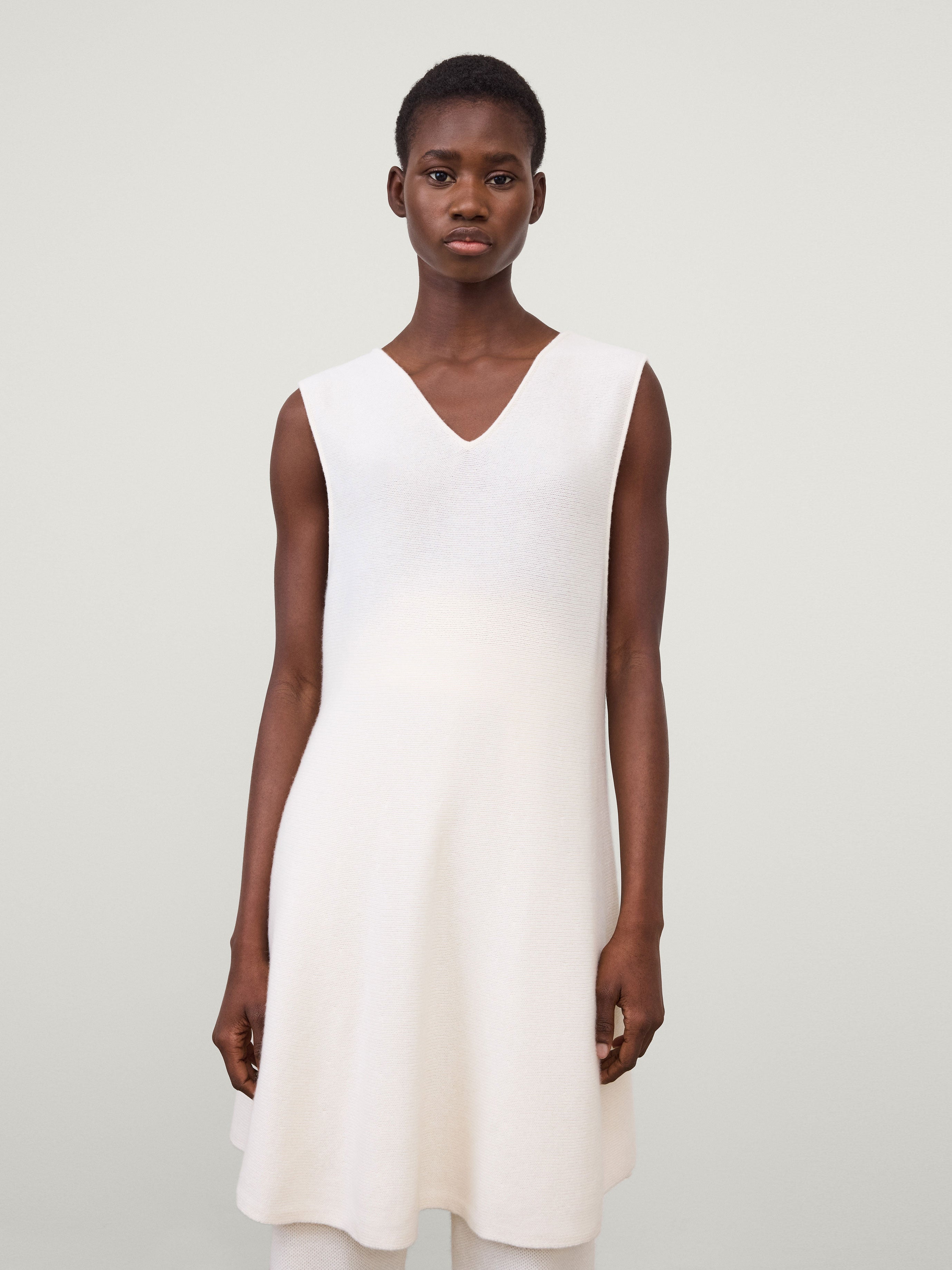 LISA YANG – Womens Cashmere Dresses & Silk Dresses LISA YANG – Womens Cashmere Dresses & Silk Dresses