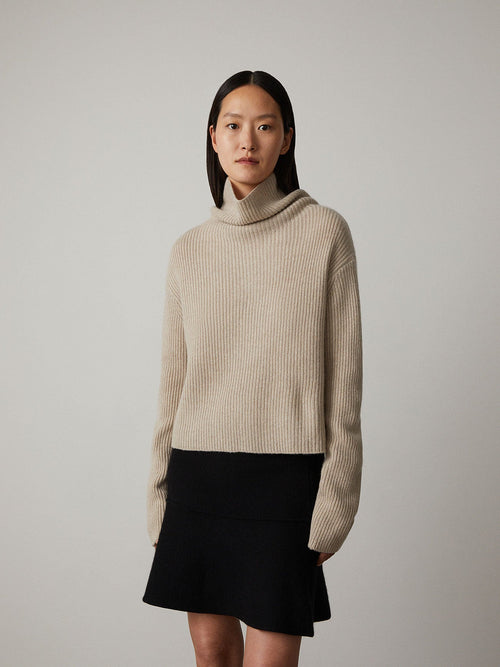 Ella Sweater Sand | Lisa Yang | Beige high neck sweater in 100% cashmere