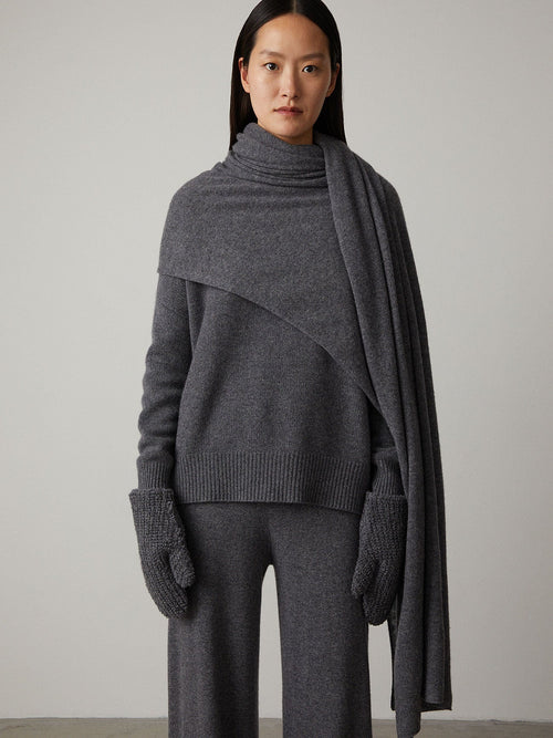 Montana Mittens Graphite | Lisa Yang | Dark grey mittens gloves in 100% cashmere