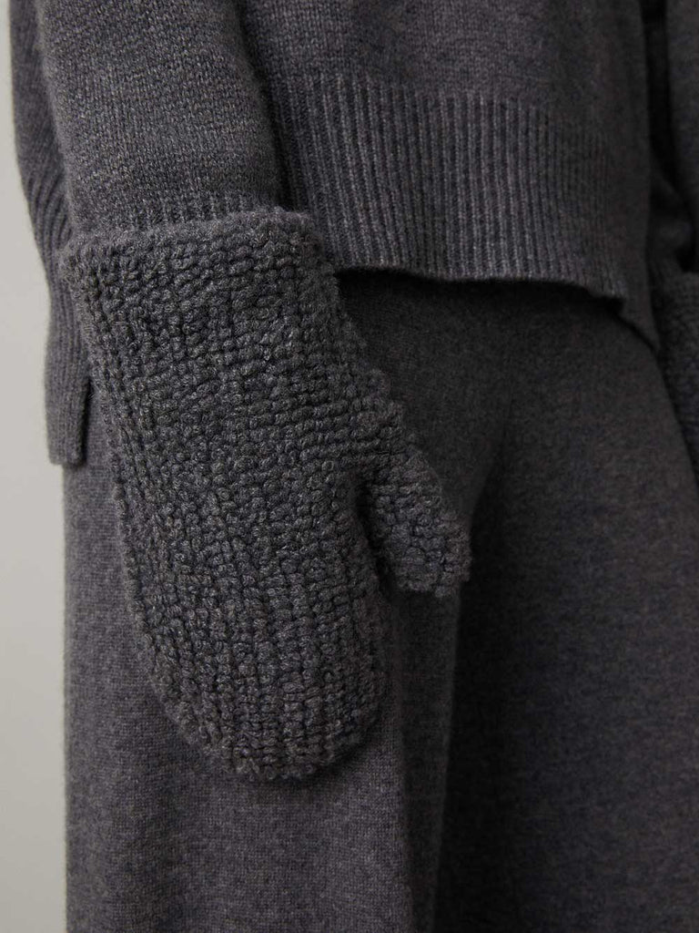 Montana Mittens Graphite | Lisa Yang | Dark grey mittens gloves in 100% cashmere