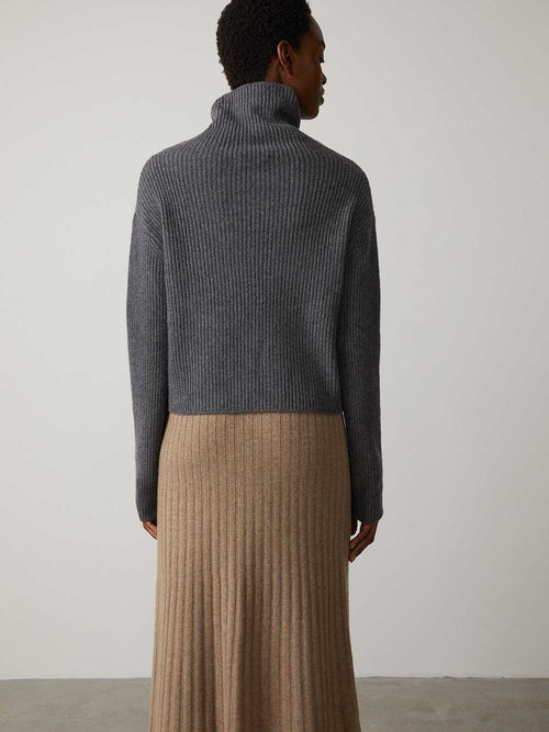 Ella Sweater Graphite | Lisa Yang | Dark grey high neck sweater in 100% cashmere