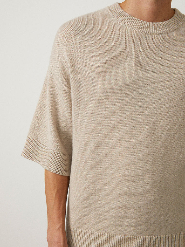 James Sweater Sand | Lisa Yang | Beige short sleeved sweater in 100% cashmere