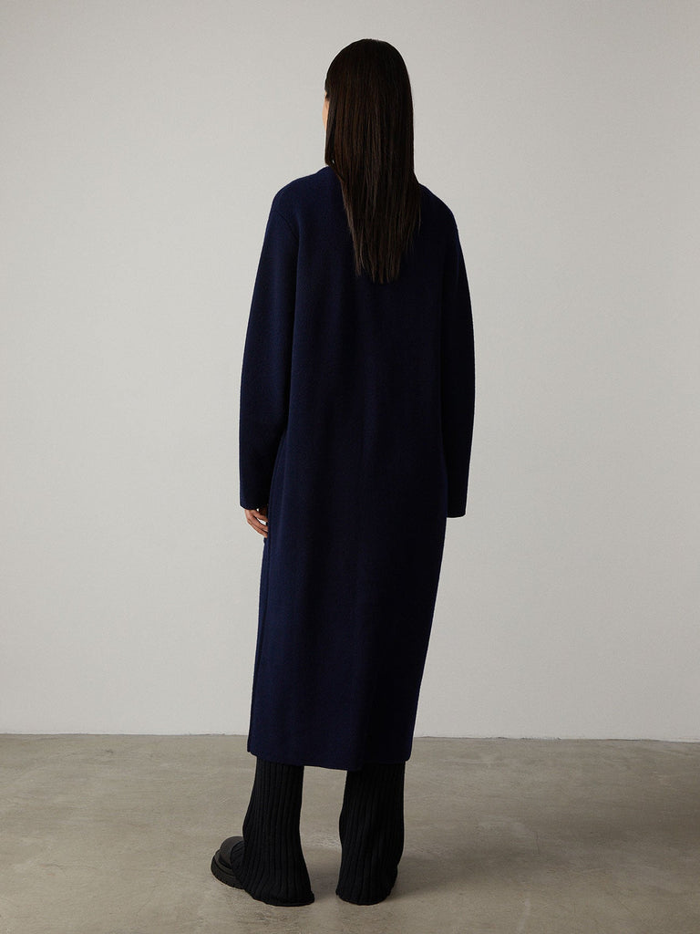 Amie Coat Navy | Lisa Yang | Dark blue coat jacket with pockets in 100% cashmere