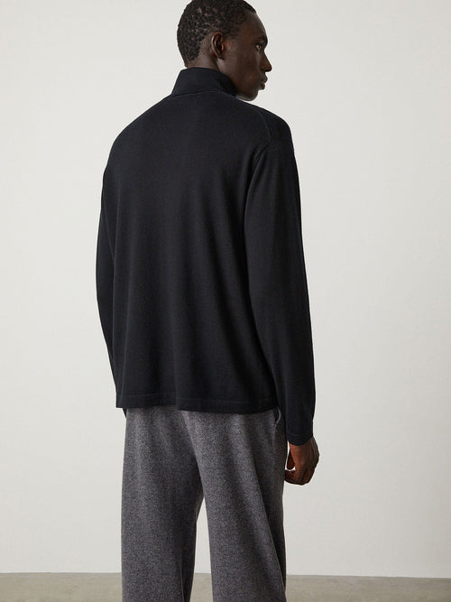 Alain Sweater Black | Lisa Yang | Black high neck sweater in 100% cashmere