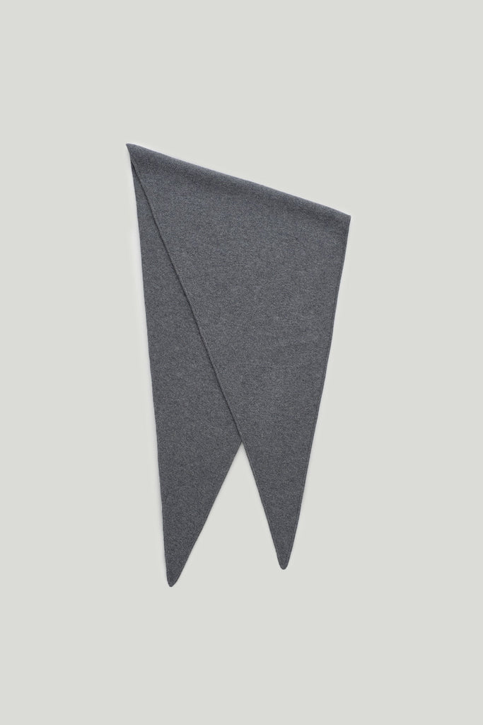 Bandana Large Graphite | Lisa Yang | Dark grey bandana scarf in 100% cashmere