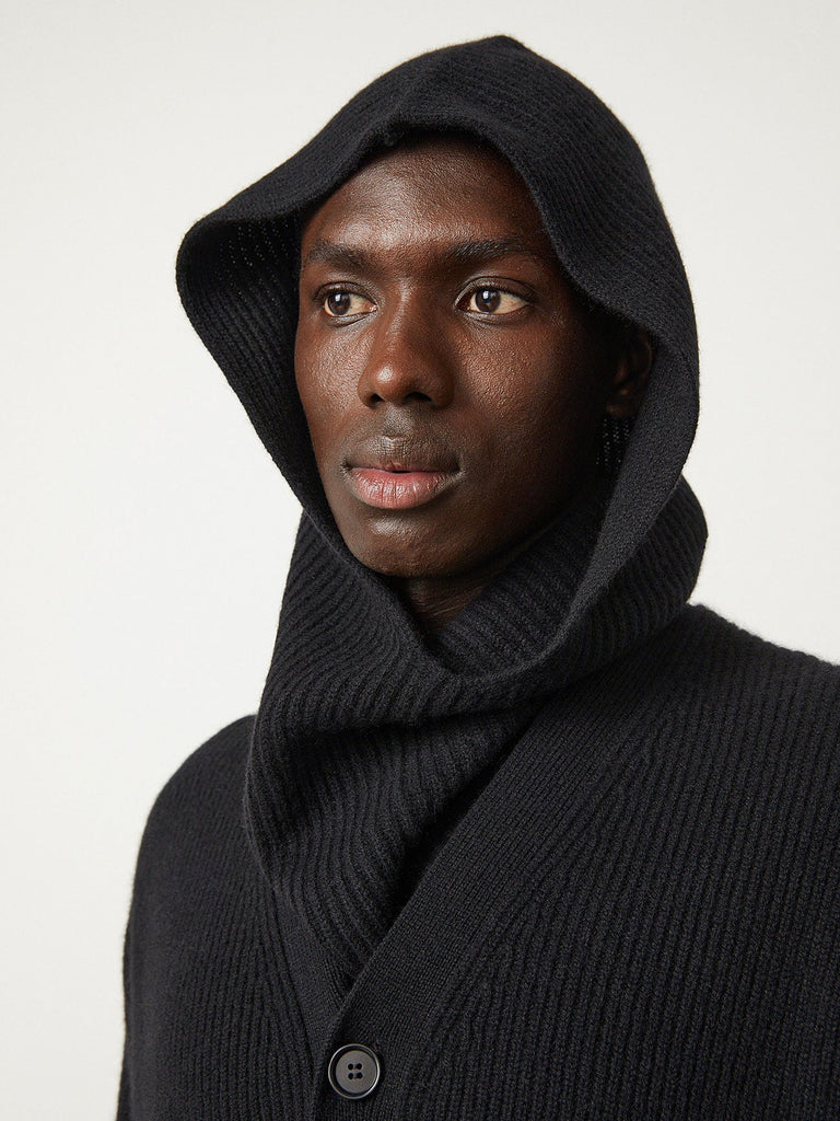 Montreux Snood Black | Lisa Yang | Black hood balaclava in 100% cashmere